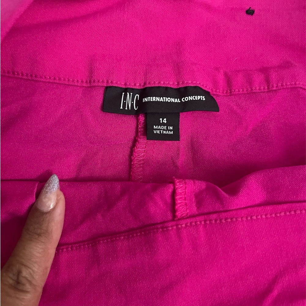 Women's Magenta Shorts - Picture 4 of 6
